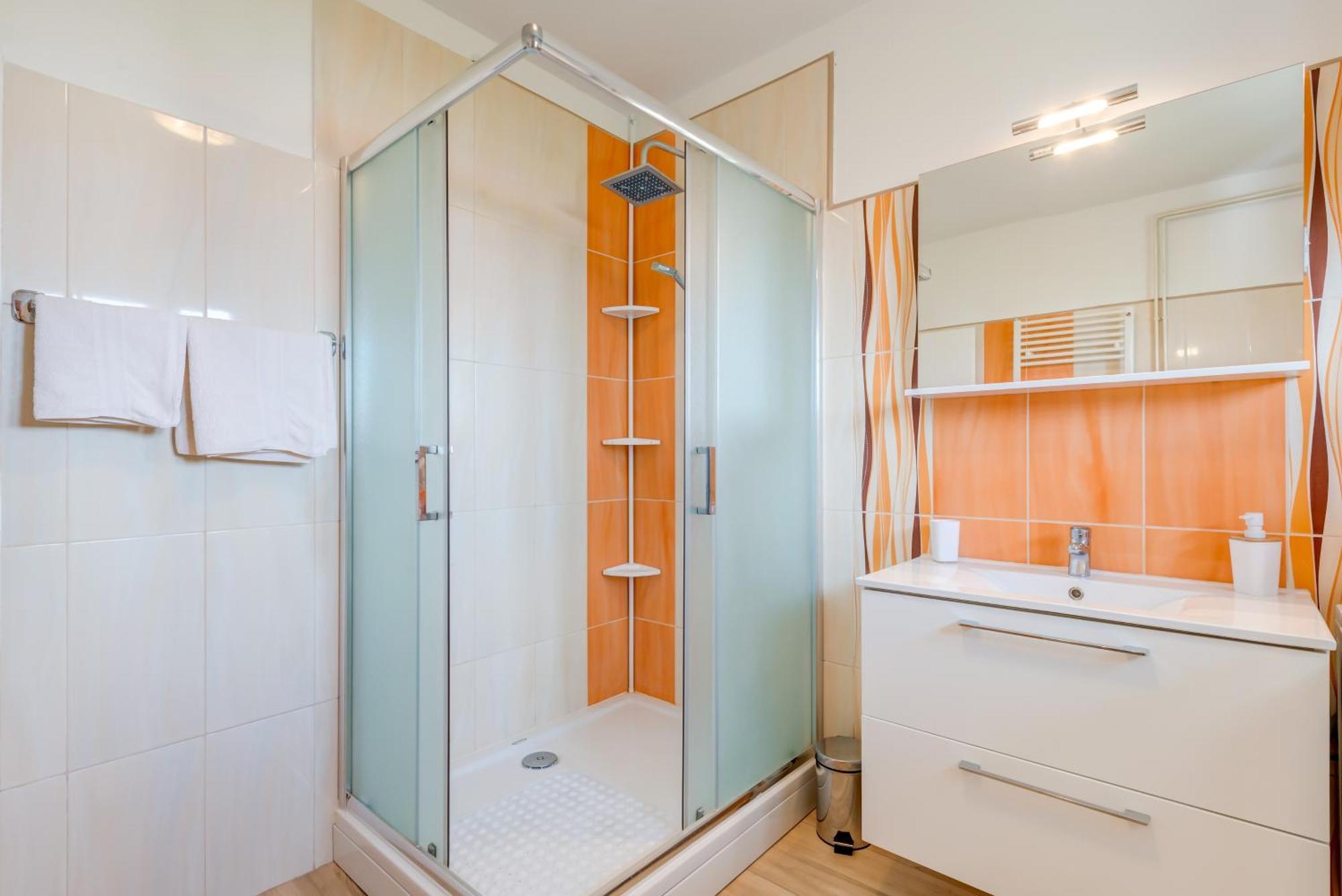 Apartments By The Sea Slatine, Ciovo - 11047 Habitación foto
