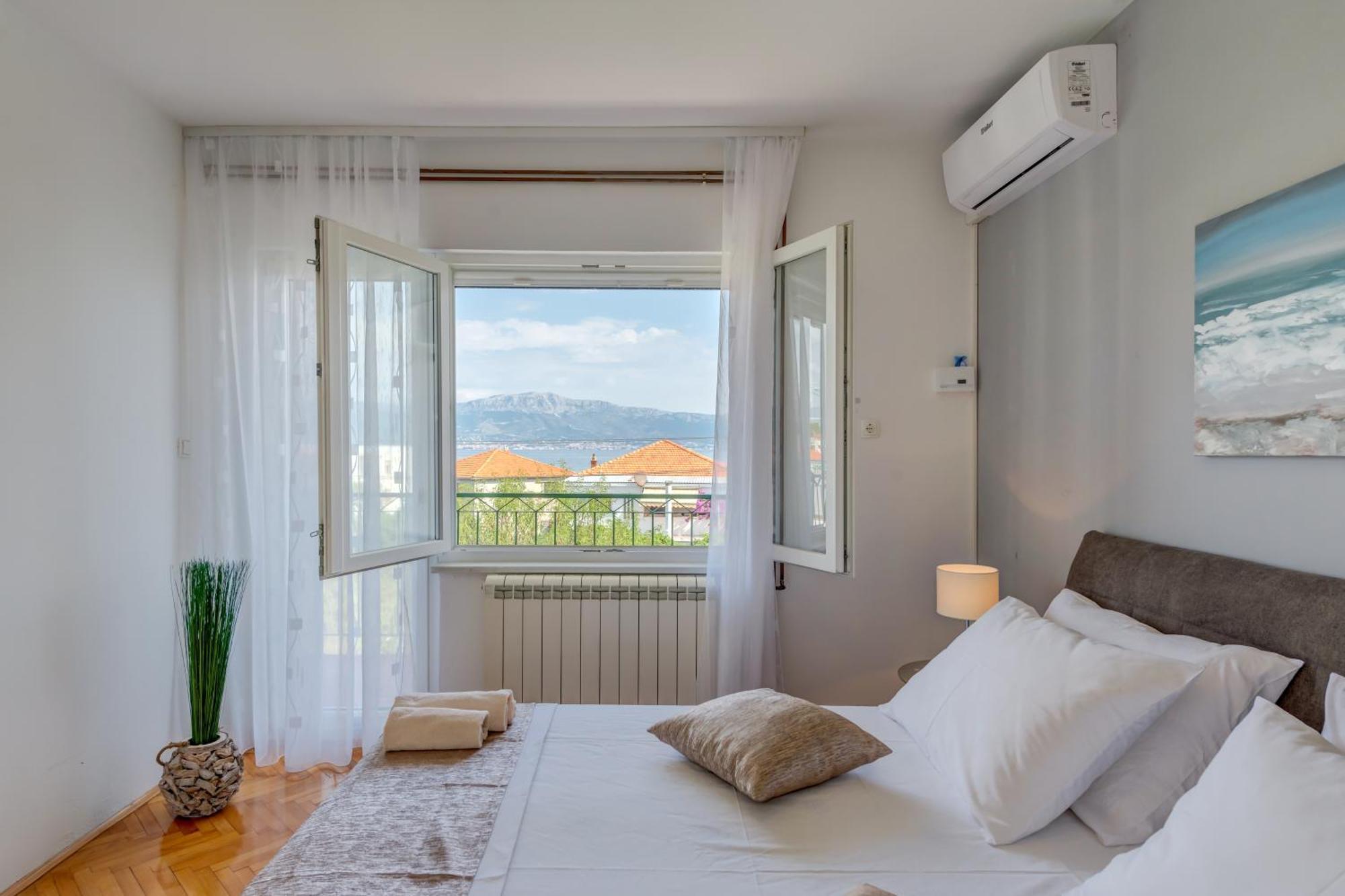 Apartments By The Sea Slatine, Ciovo - 11047 Habitación foto